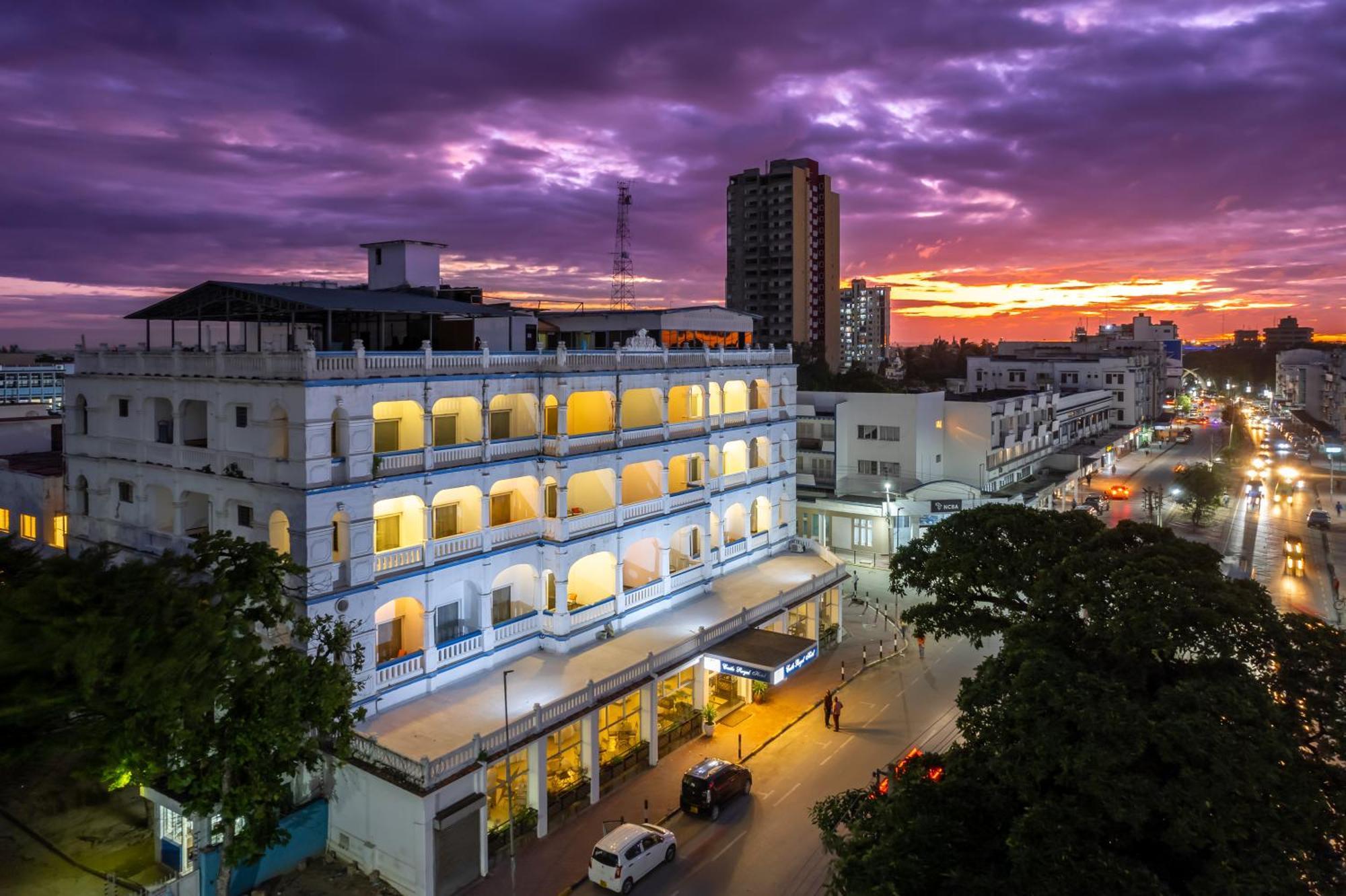 Sentrim Castle Royal Hotel Mombasa Exterior photo